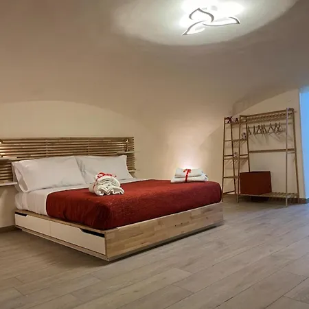 Domus Dante Al Balconcino Apartment *