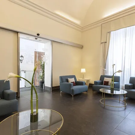 Отель Palazzo Caracciolo 4*