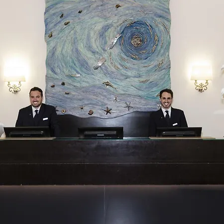 Отель Palazzo Caracciolo