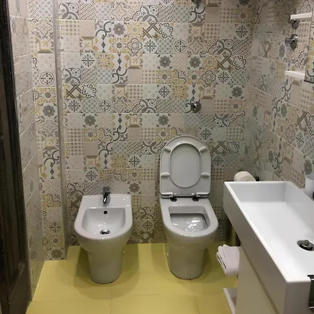 O' Scartellato Hotel apartamentowy Neapol