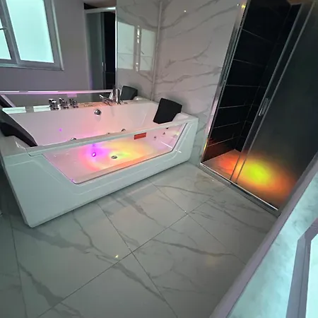 Luigi Luxury Naples