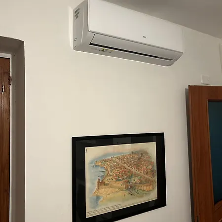 Casa Con Terrazzo In Centro Apartment