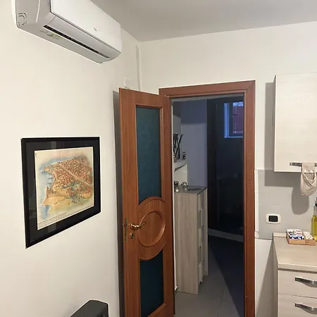 Casa Con Terrazzo In Centro Apartment