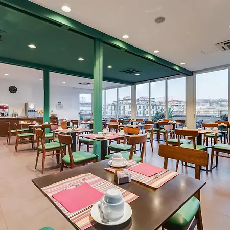 Hotel Western Plaza 4*