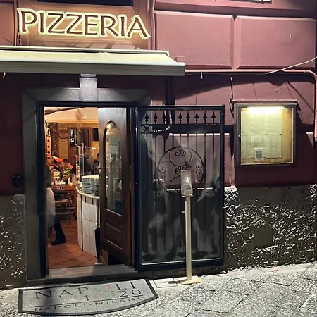 La Casa Di Nara * Nápoles