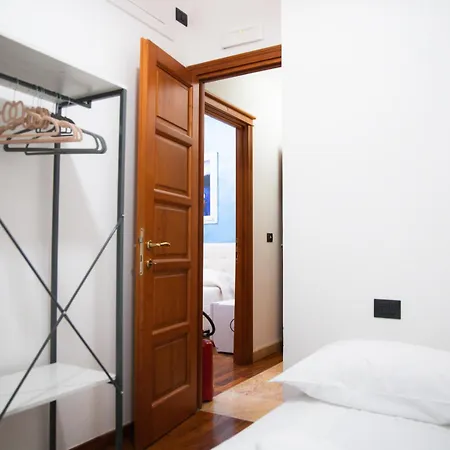 El Diez Guest house *