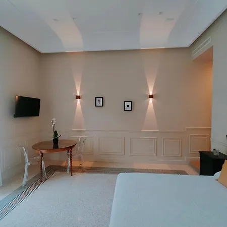 Maccus Naples