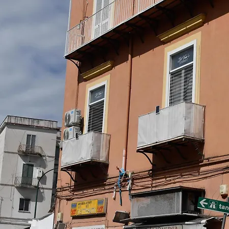 Di Vaio S Adiacente Metro Rione Alto Nápoles