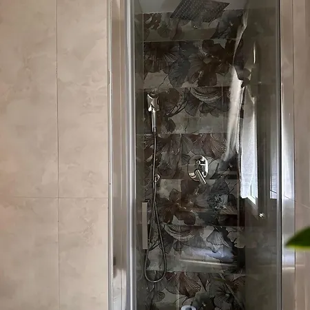 Alojamento de Acomodação e Pequeno-almoço Royal Flower 3*