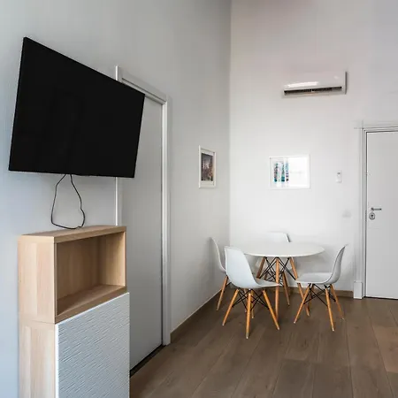 Apartment Darling's House