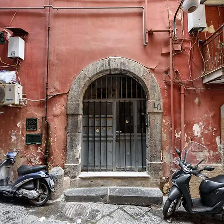 Vico Tre Re A Toledo 41 Napoli