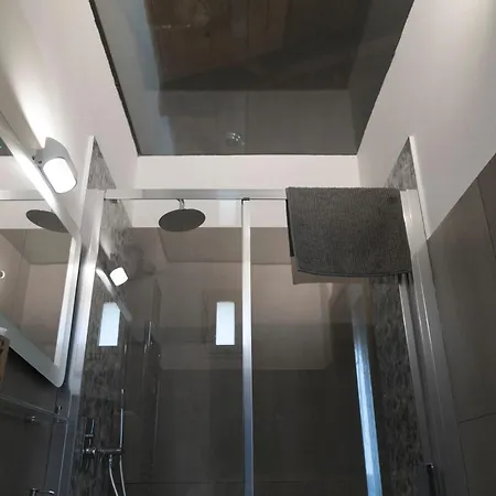 Apartment Mansarda Valu Naples