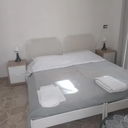 Di F Apartment
