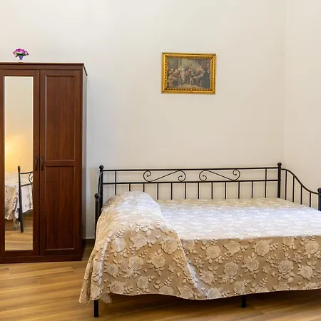 Frühstückspension Palazzo Sersale Neapel