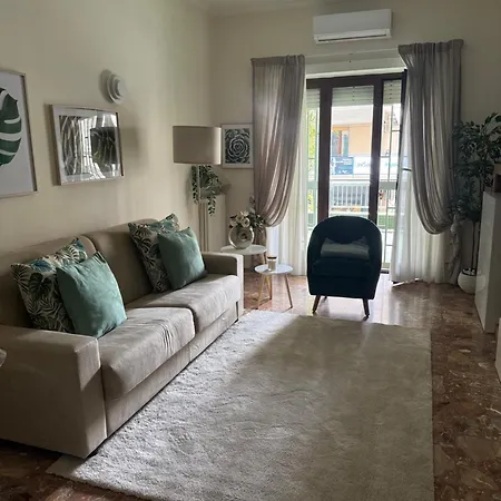 Stanzione 11 - Charming Flat In The Heart Of Vomero Naples