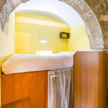Apartment Santa Maria La Nova By Wonderful Italy