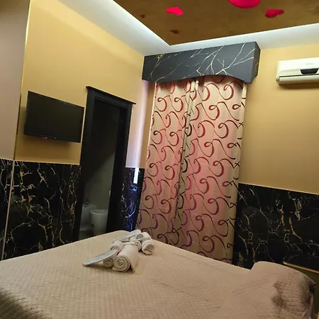 Hotel Iris Hotel *