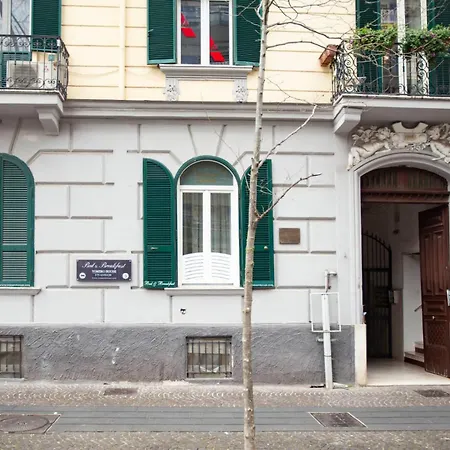 Vomero House 2*