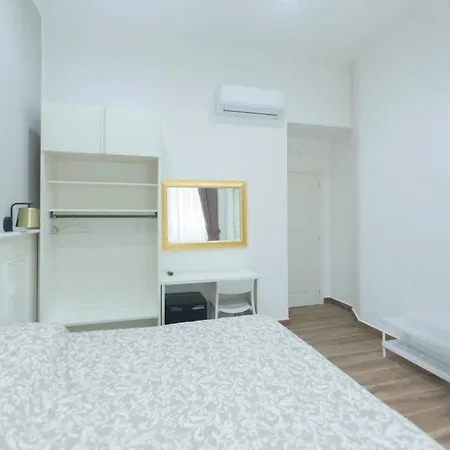 ゲストハウス Vomero House