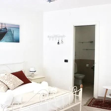 Affittacamere Casa Kiara *