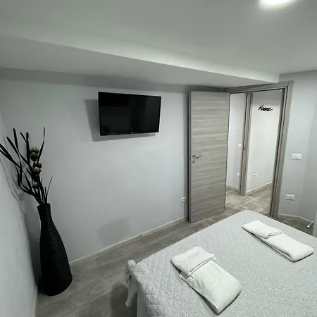 Apartment House Montesanto