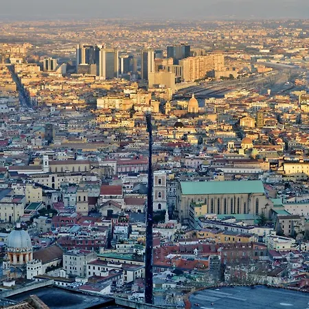Tecla Naples