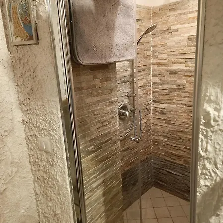 La Grotta Holiday home