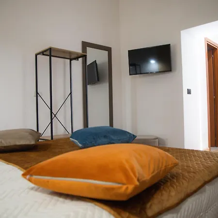 El Diez Guest house