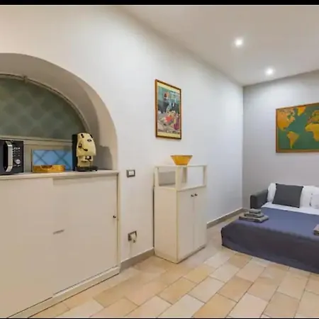 Relax Rooms-vicino Lungomare- Napoli