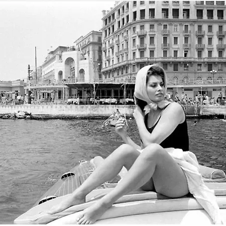 Relax Rooms-vicino Lungomare- Napoli
