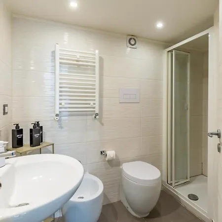 Relax Rooms-vicino Lungomare- *