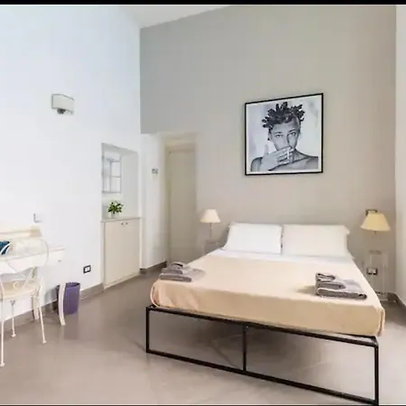 Relax Rooms-vicino Lungomare- Napoli