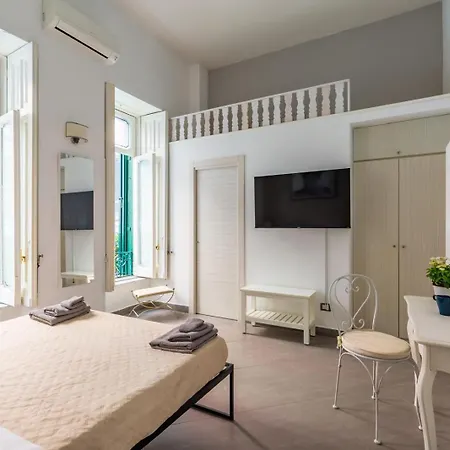 Relax Rooms-vicino Lungomare- *