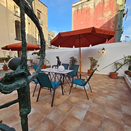 The Spanish Palace, Suites, Rooms, & Terraces Bed & Breakfast Naples