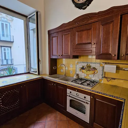 The Spanish Palace, Suites, Rooms, & Terraces Bed & Breakfast Naples