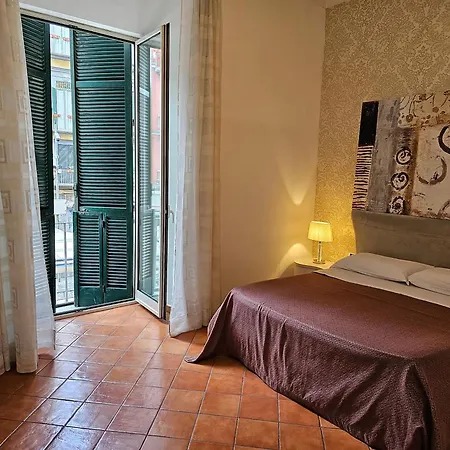 The Spanish Palace, Suites, Rooms, & Terraces Naples