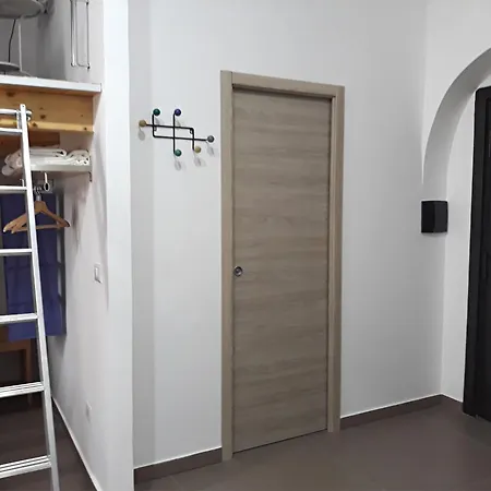Center Bed & Breakfast 2*