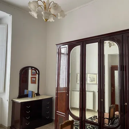 Historical Maison Des Artistes In Aristocratic Xvi Century Palace Apartment