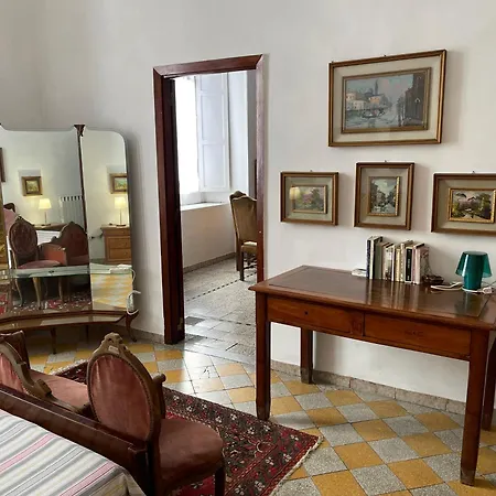 Historical Maison Des Artistes In Aristocratic Xvi Century Palace