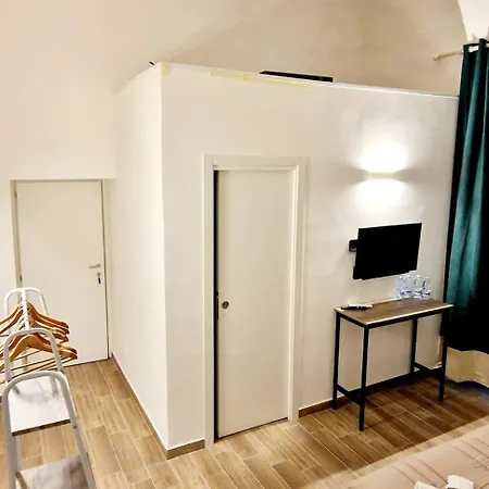Tribunali Platamon Guest house Naples