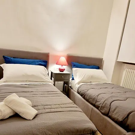 Guest house Tribunali Platamon Naples