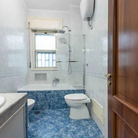 Metro 1 Materdei - Quiet For 4 People Apartment *