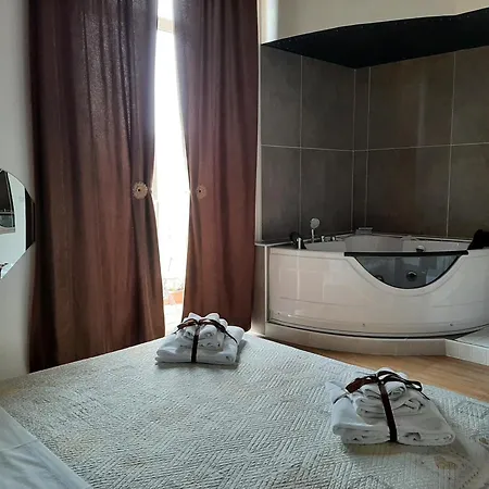 Bed & Breakfast Red House