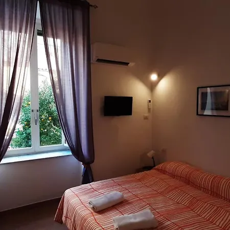 Casa Laura Oliva Mancini *