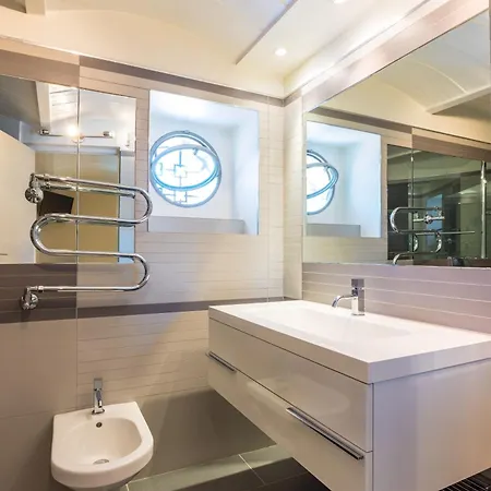 Blu Breeze On Seafront With Parking By Napoliapartments Apartman *