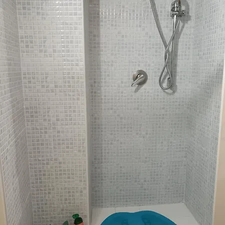 G&g Capodimonte Apartman