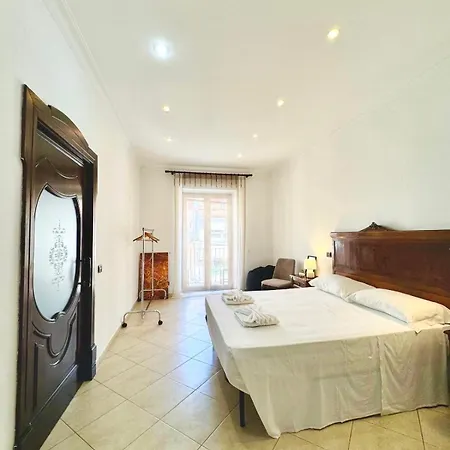 Guest house Matrimoniale Con Terrazzo Naples