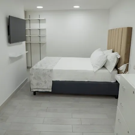 D'elite Chiaia Naples