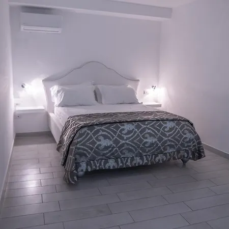 D'elite Chiaia * Naples