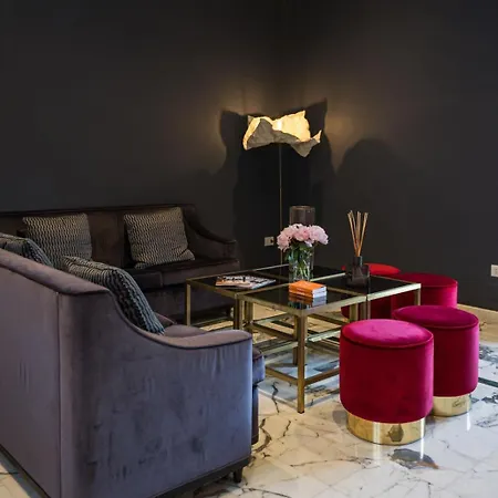 Boutique Metro 900 Hotel